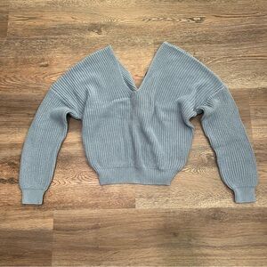 ❄️ Forever 21 Blue twist-back reversible knit sweater Small